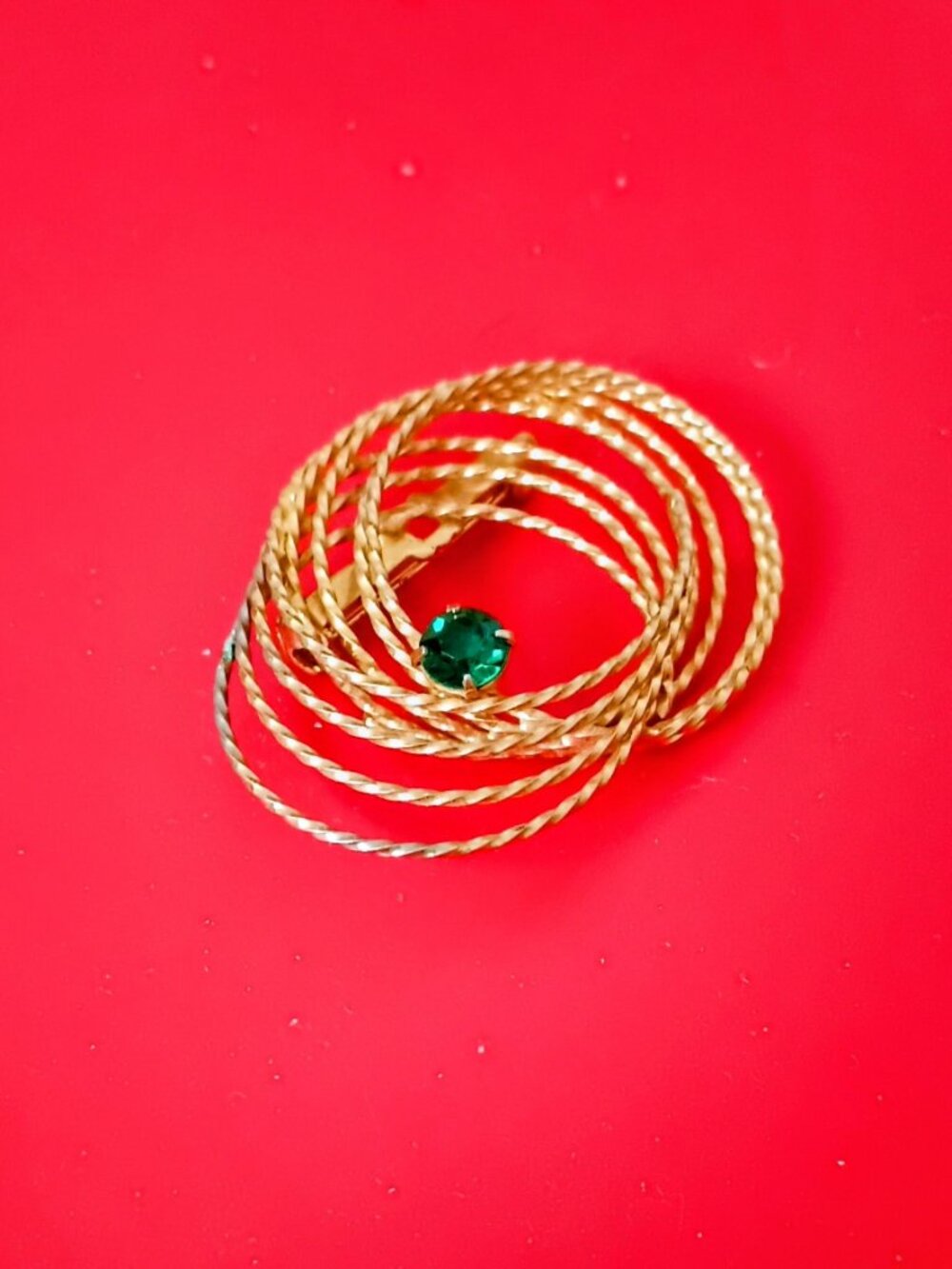 Vintage Textured Rope Spiral Brooch Gold Tone with Blue Stone
